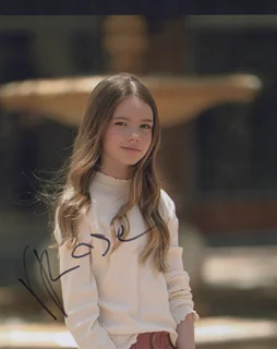 Victoria Rose Mueller autograph