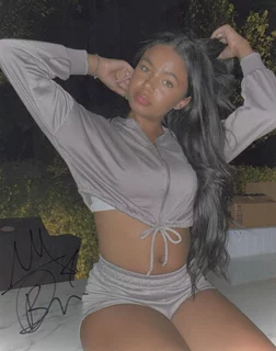 Brooklyn Queen autograph