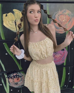 Alexa Reddy autograph