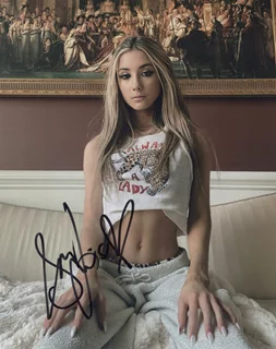 Sofie SanFilippo autograph