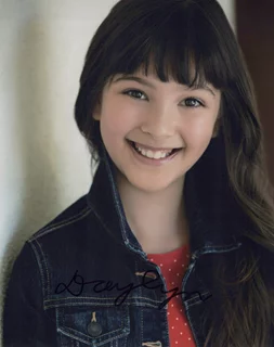 Daylyn Alaysia autograph