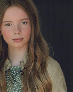 Victoria Rose Mueller autograph