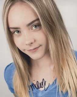 Mila Nabours autograph