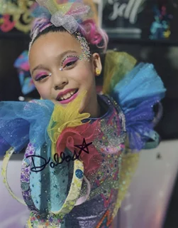 Dallas Skye autograph