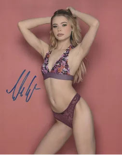 Tabitha Elm autograph