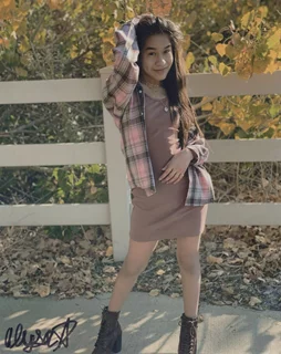 Alysa Gutierrez-Sierra autograph