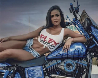 Katherine Pena autograph