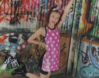 Leigha Sanderson autograph