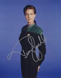 Terry Farrell autograph