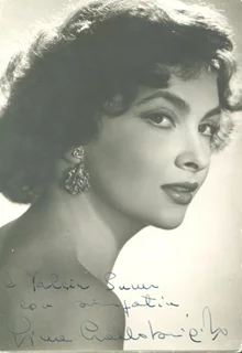 Gina Lollobrigida autograph