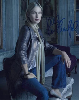 Kelly Rutherford autograph