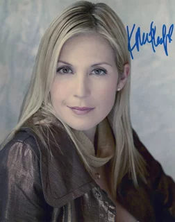 Kelly Rutherford autograph
