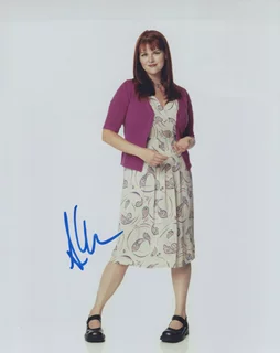 Sara Rue autograph