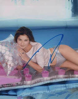 Jill Hennessy autograph