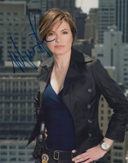 Mariska Hargitay autograph