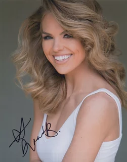 Hannah Brown autograph