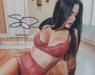 Sasha Skye autograph