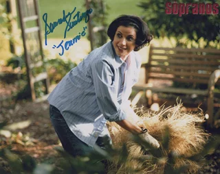 Saundra Santiago autograph