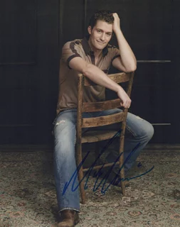 Matthew Morrison autograph