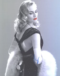 Diane Kruger autograph
