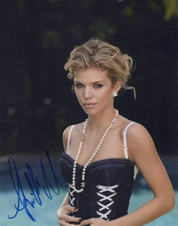 AnnaLynne McCord autograph