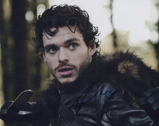 Richard Madden autograph