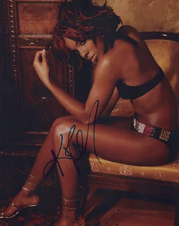 Kelly Rowland autograph
