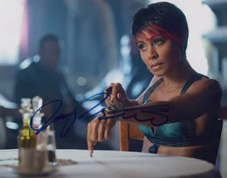 Jada Pinkett Smith autograph