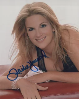 Trisha Yearwood autograph