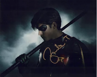 Brenton Thwaites autograph