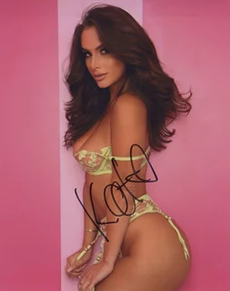 Kitty Darlin autograph