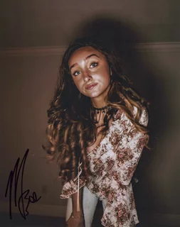 McKenzi Brooke autograph