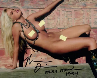 Neriah Davis autograph
