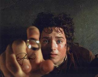 Elijah Wood autograph