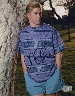 Mark Paul Gosselaar autograph