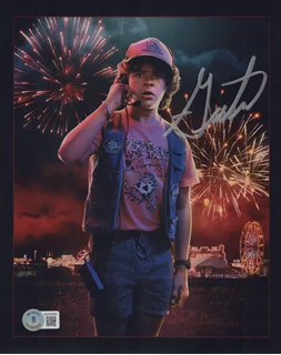 Gaten Matarazzo autograph