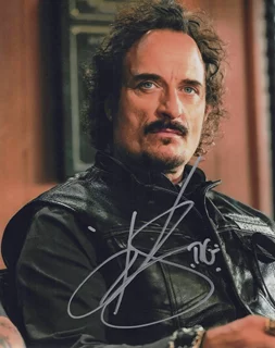 Kim Coates autograph