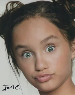 Izzie Florez autograph