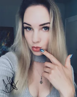 Alice Greani autograph