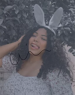 Anica Rose autograph