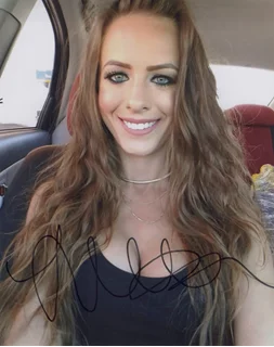 Lillie Suzanne autograph