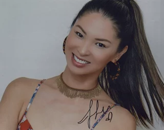 Jessica Lee autograph