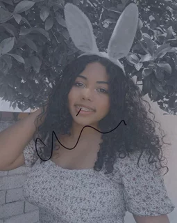 Anica Rose autograph