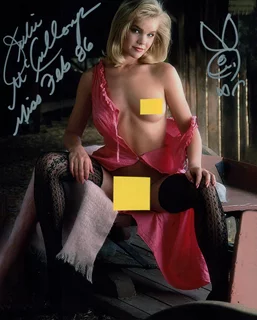 Julie McCullough autograph