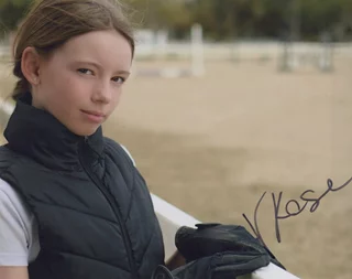 Victoria Rose Mueller autograph