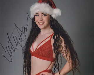 Courtney Sanderson autograph