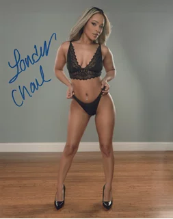 Londyn Chanel autograph