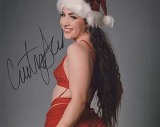 Courtney Sanderson autograph