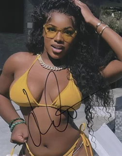 Jordyn Carter autograph