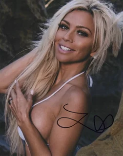 Lyddie Moringo autograph